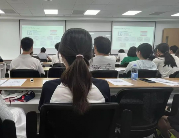锐评丨大学也有起跑线？强大衔尾是莳植惊惧的延续